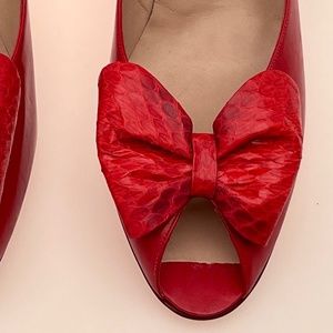 Bruno Magli Ladies Heels Unworn, (only tried on.)  Size 11 AAA